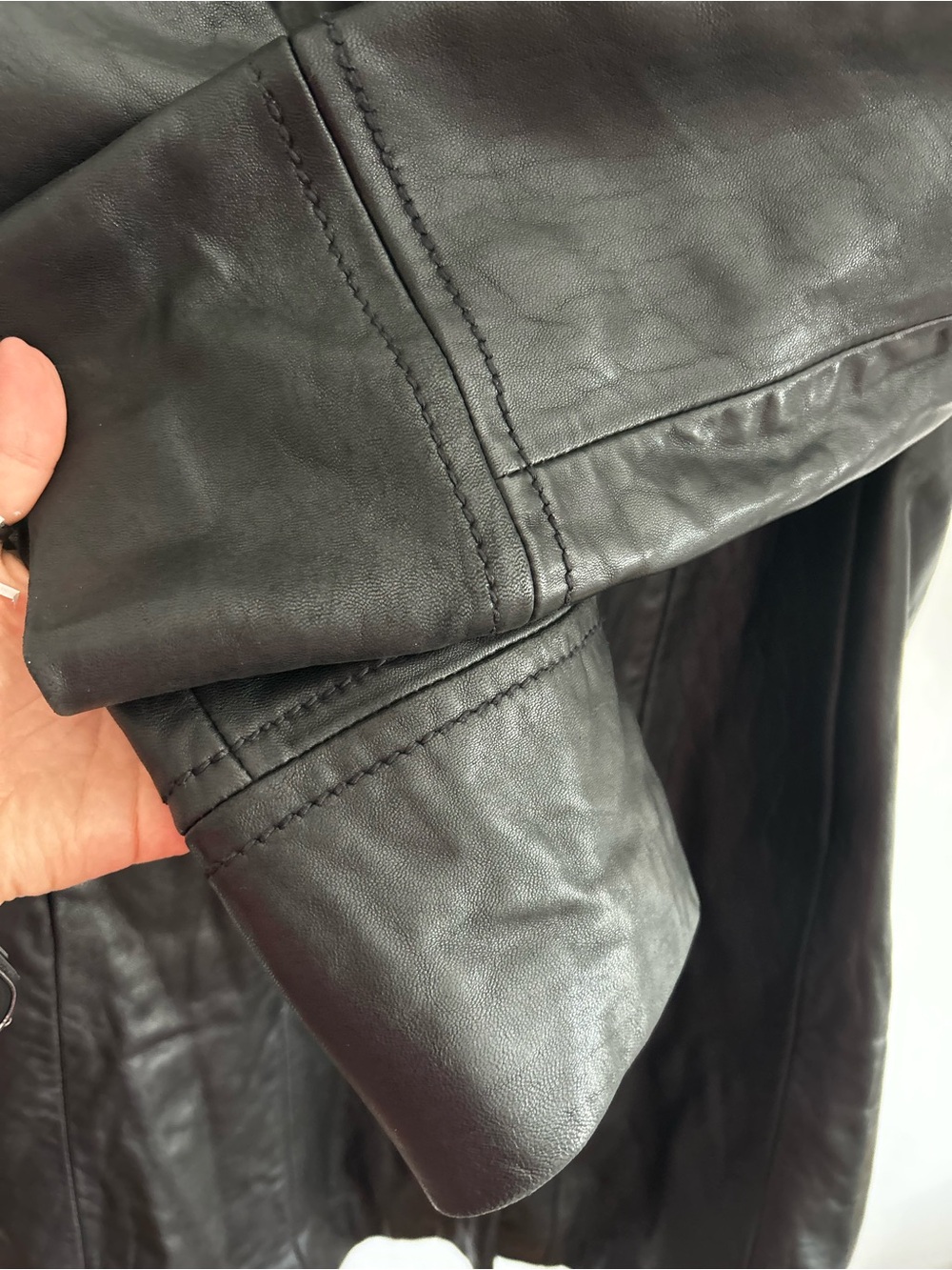 Jones New York Black Calf Leather Mid-Length Overcoat Button Down Lined XL Y2K - Picture 11 of 16